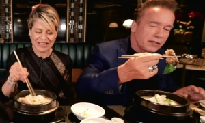 Arnold and Linda Hamilton Try Some Korean Food